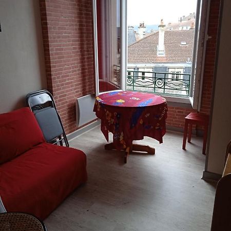 Vichy -Appartement Coquet 2 Pieces - Centre Ville Buitenkant foto